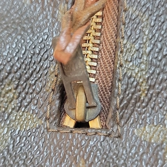 Vintage (project bag) jLouis Vuitton 70s Monogram Pochette Wristlet Clutch - Picture 14 of 14